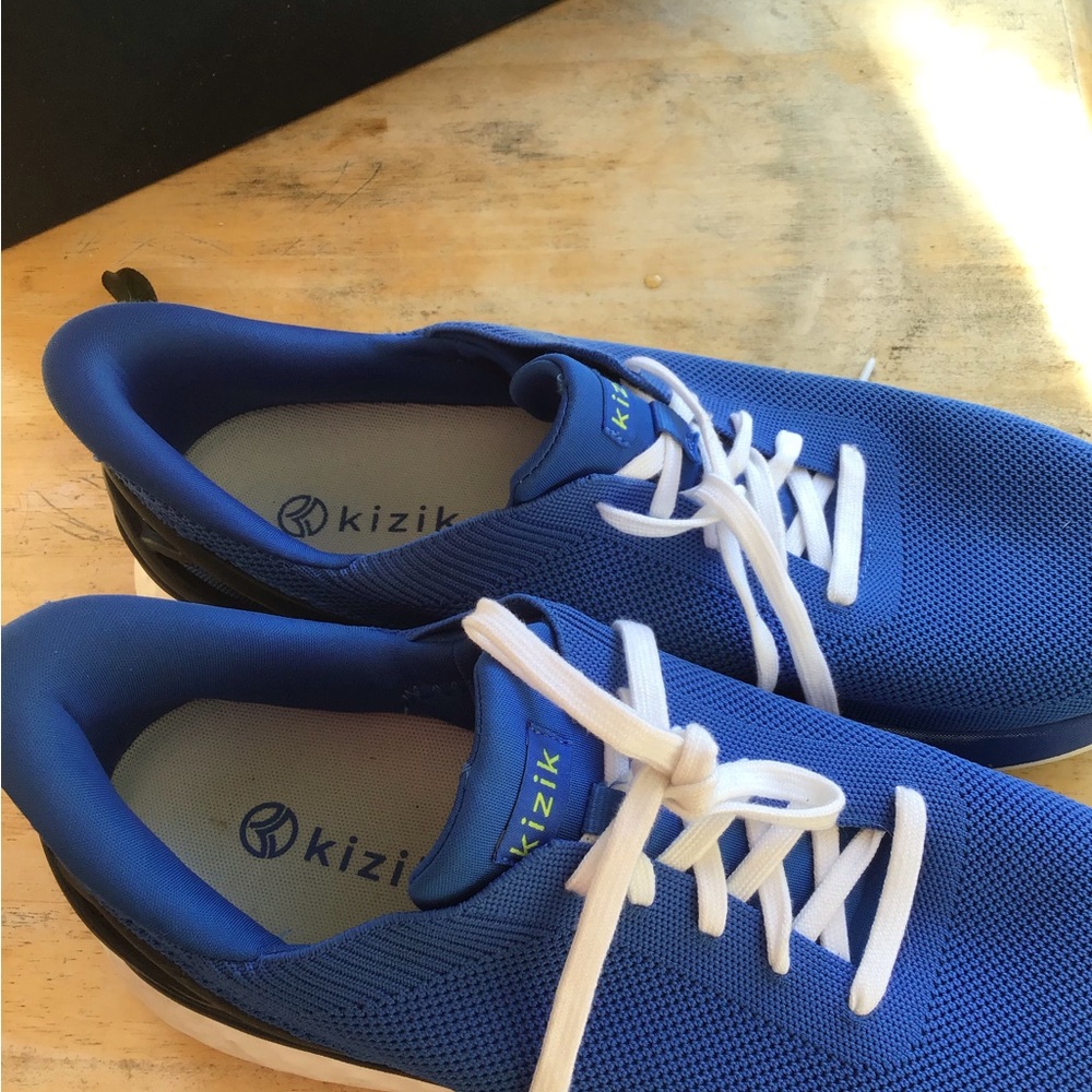 Men’s kizik sneakers